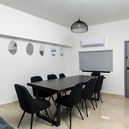 Ollies 3 Bedroom Apartment Larnaca Exterior photo