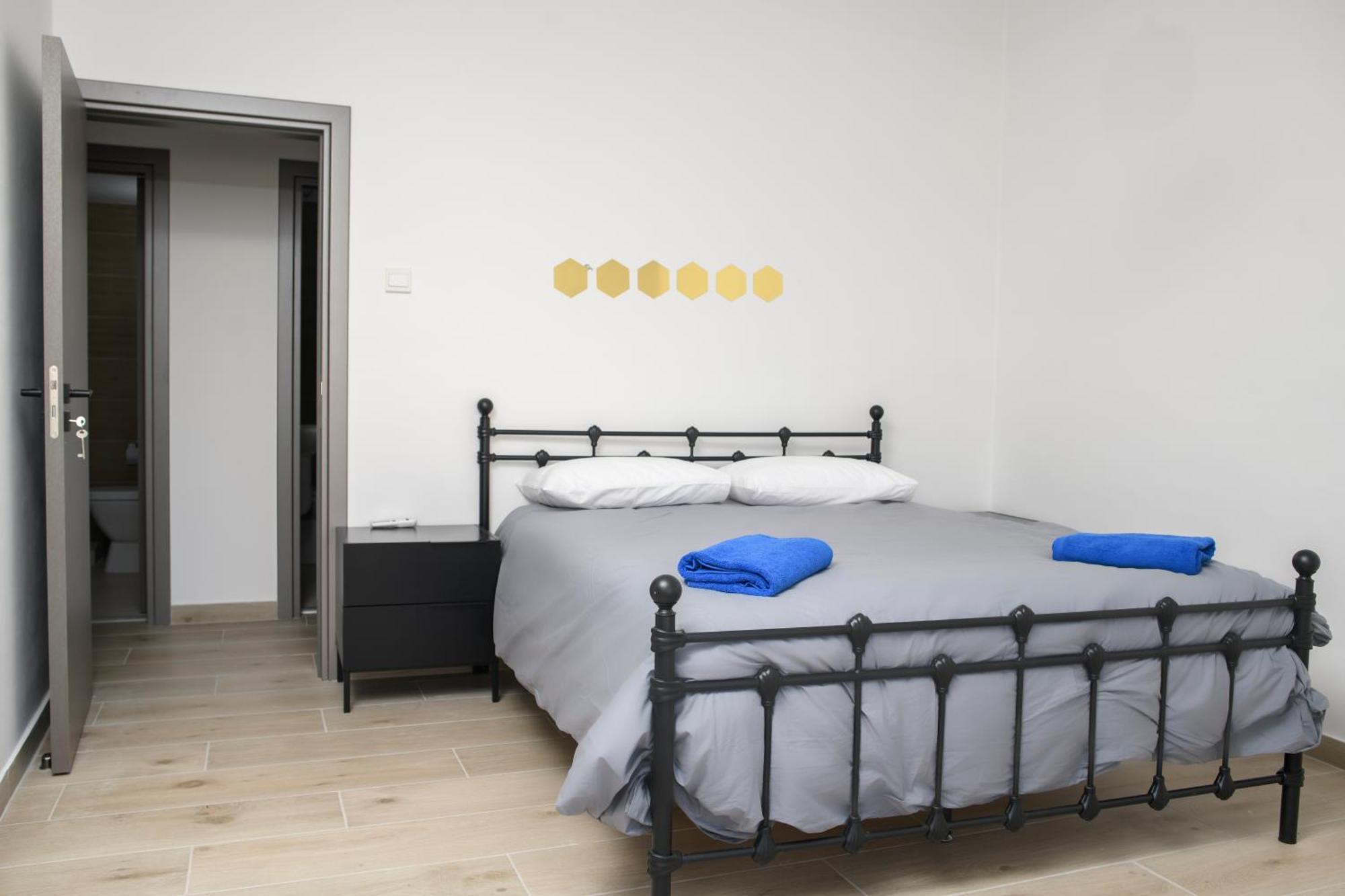 Ollies 3 Bedroom Apartment Larnaca Exterior photo